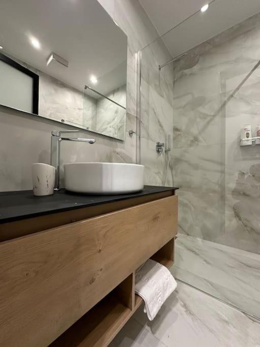 Elegant Studio - Tirana City Center מראה חיצוני תמונה